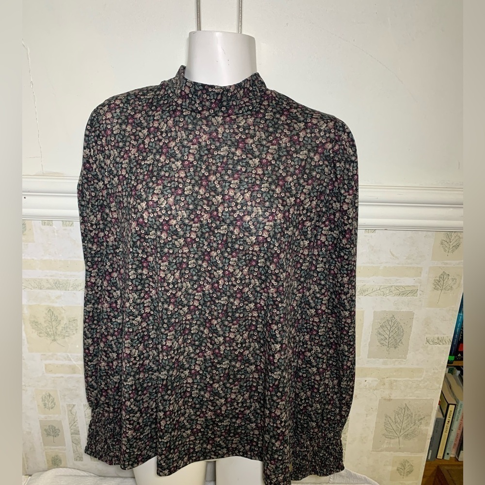Signature floral blouse large